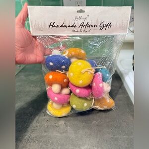 Lakhays Wool Mushroom Garland Ornaments 7 colors
